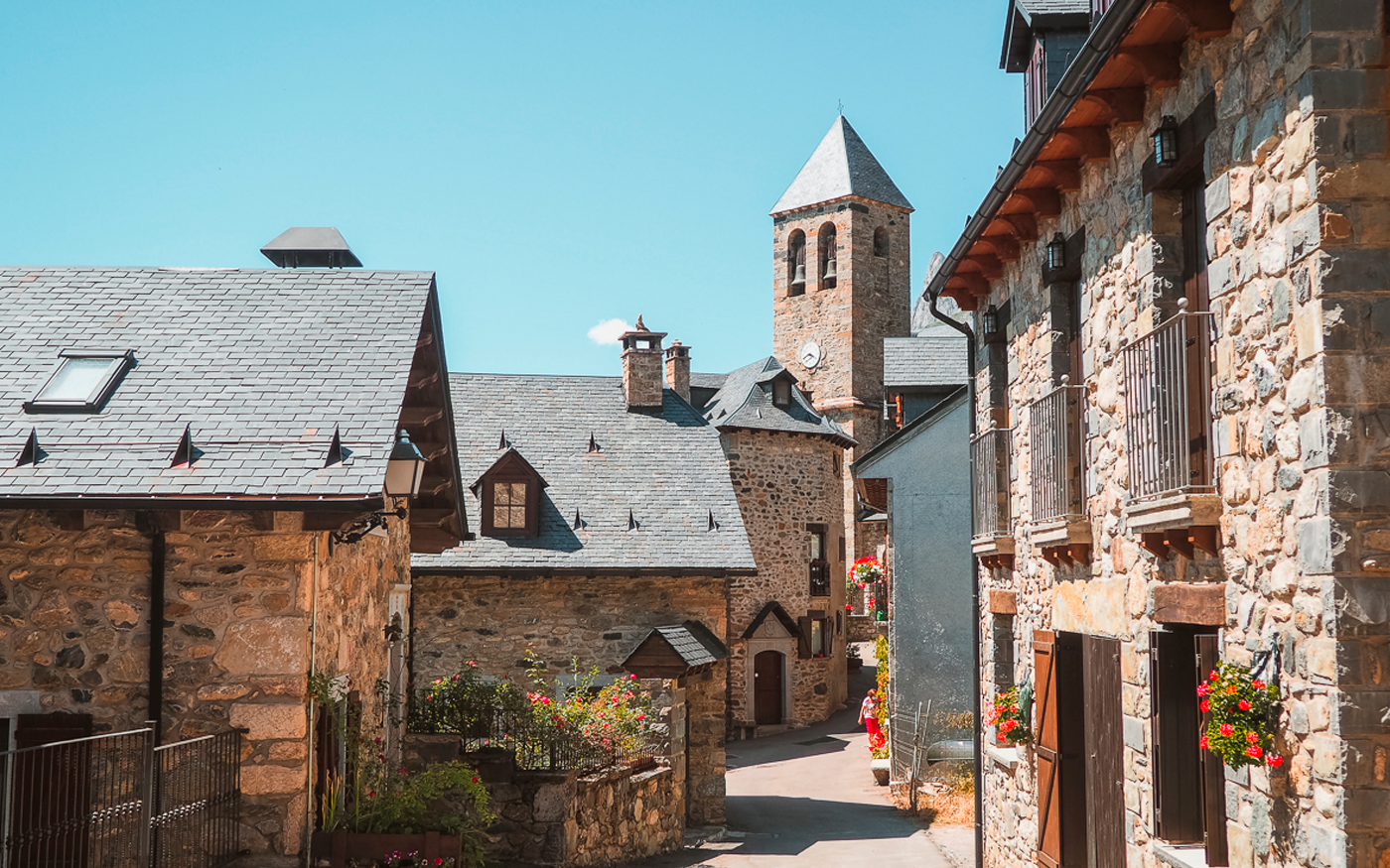 Lanuza, Hidden Treasure in the Tena Valley, Huesca: Discover its Natural and Cultural Charms