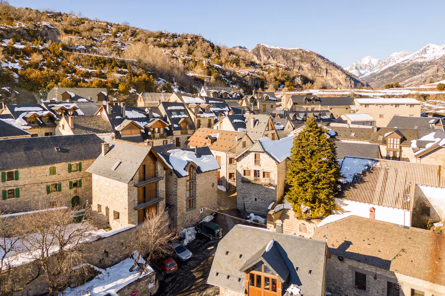 Sandiniés y El Pajar de la Leña